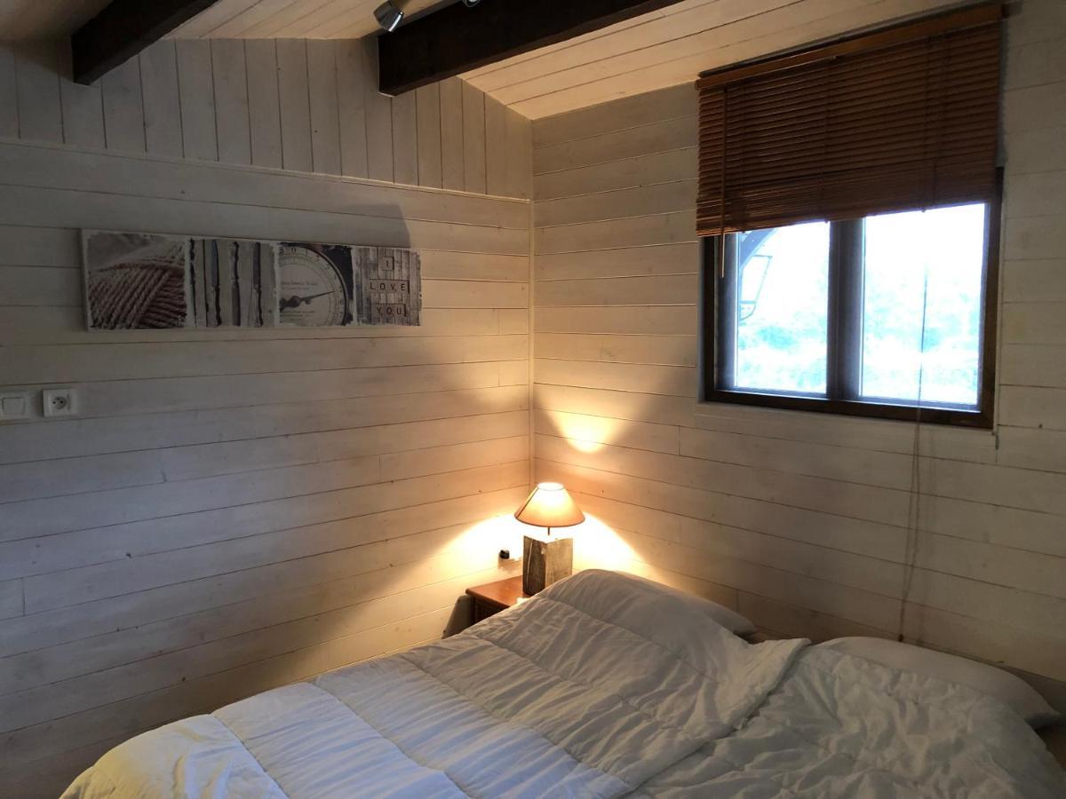 Le Bon Chemin Studio Stockholm Sainte-Nathalène Dış mekan fotoğraf