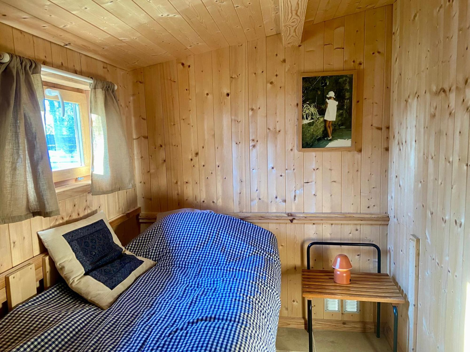 Le Bon Chemin Studio Stockholm Sainte-Nathalène Dış mekan fotoğraf